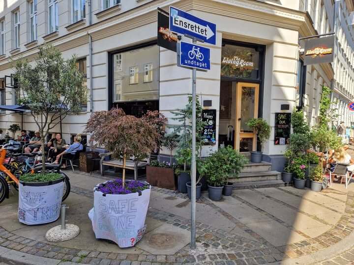 The Living Room Cafe